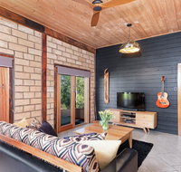 Falls River Luxury Accommodation - Hotel QLD