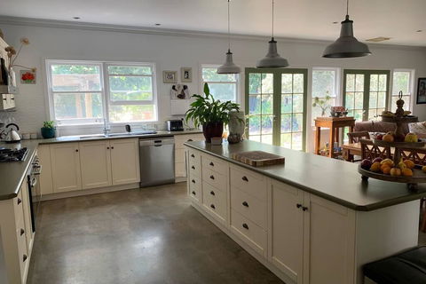 Farm House At The Gateway To The King Valley - Hotel QLD 3