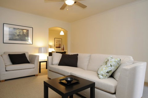 Feathers Serviced Townhouse - Hotel QLD 3