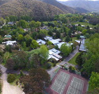 Feathertop Chalet - Hotel QLD