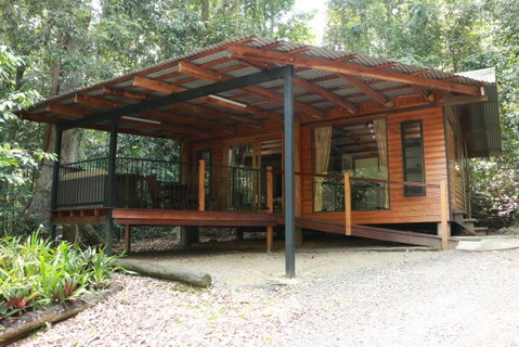 Figtree Getaway - Hotel QLD 1