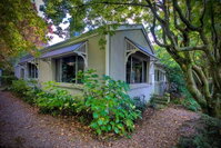 Book Blackheath Accommodation Vacations Hotel QLD Hotel QLD