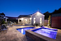 Book Daylesford Accommodation Vacations Hotel QLD Hotel QLD