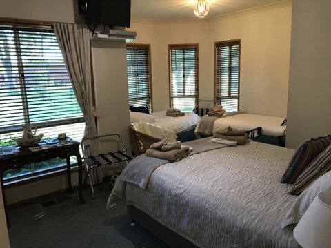 Fullcircle Farm - Hotel QLD 3