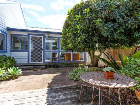 Garden Cottage - Hotel QLD 1