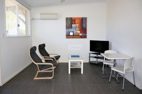 Getaway Villas Unit 38-3 - 1 Bedroom Self-Contained Accommodation - Hotel QLD 3