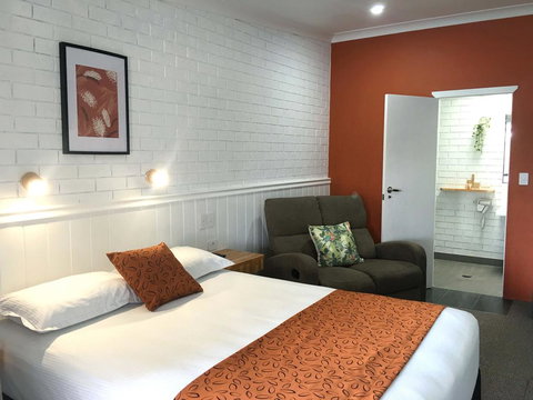 Gin Gin Village Motor Inn Motel - Hotel QLD 1