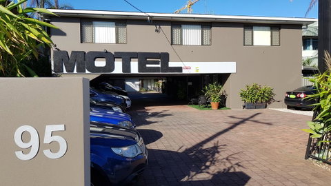 Gold Coast Airport Motel - Closest Privately Owned Accommodation To The GC Airport - Hotel QLD 0