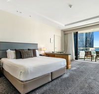 Gold Tower in the Oaks Hotel Surfers Paradise - 1020 - Hotel QLD