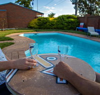 Golden Country Motel and Caravan Park - Hotel QLD