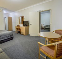 Golden Guitar Motor Inn - Hotel QLD