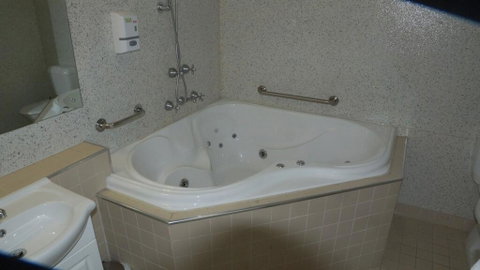 Golden Leaf Motel - Hotel QLD 1