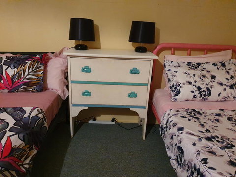 Golden Mt Rest Off Pepperina Lane - Hotel QLD 2