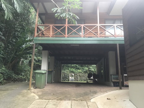 Golden Sunbird - Hotel QLD 3