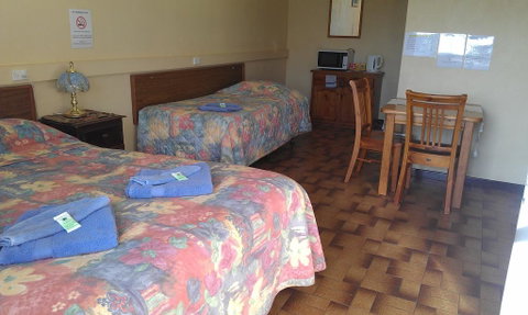 Goolgowi Highway Motel - Hotel QLD 3