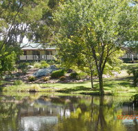 Granite Gardens Cottages  Lake Retreat - Hotel QLD