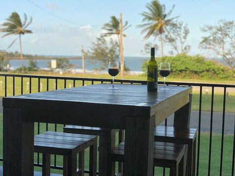 Grasstree Beachfront Shacks - Hotel QLD 0