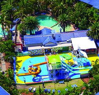 Ground Floor Family Apartment at Family Resort - Hotel QLD