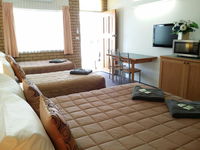 Book Guyra Accommodation Vacations Hotel QLD Hotel QLD