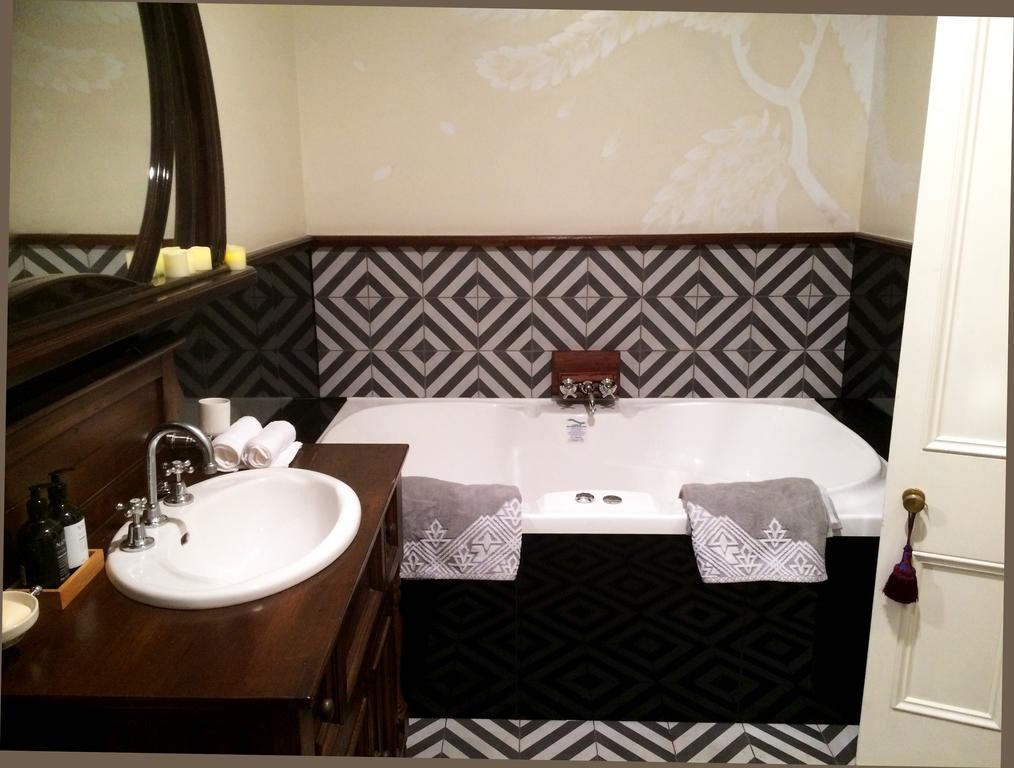 Chewton VIC Hotel QLD