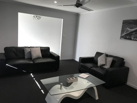 Hervey Bay Holiday Home - Hotel QLD 1