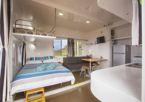 Hillocks Drive - Hotel QLD 1