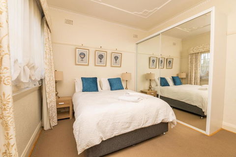 Hillside Cottage  Comfy, Spacious, Walk To CBD & Stannies - Hotel QLD 3