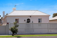 Book Warrnambool Accommodation Vacations Hotel QLD Hotel QLD