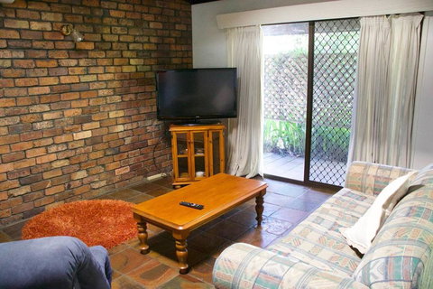 Junction Cottage - Hotel QLD 2