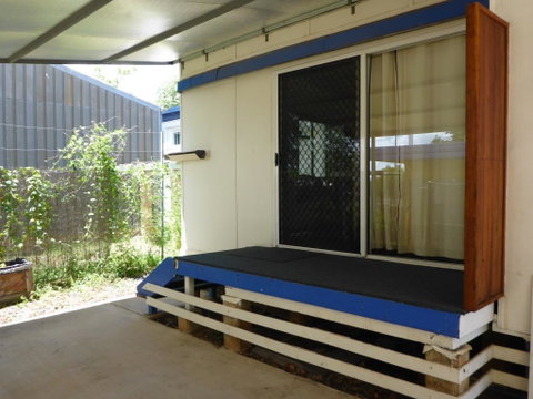 Kenny's Cabin - Hotel QLD 1