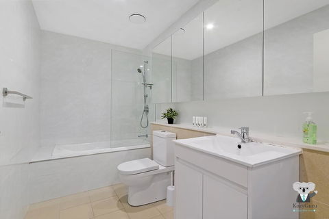 KOZYGURU WOLLI CREEK KOZY 3 BED APT + FREE PARKING NWC009 - Hotel QLD 1