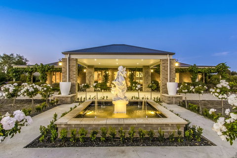 La Bella Vita - Hotel QLD 0