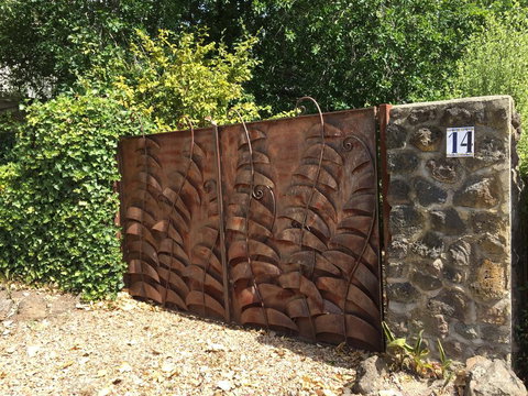 Lakeshore House, Daylesford - Hotel QLD 3