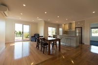 Book Relbia Accommodation Vacations Hotel QLD Hotel QLD