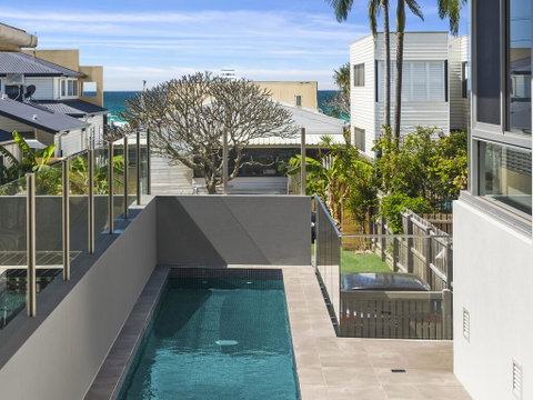 Luxury On Currumbin Beach - Hotel QLD 3