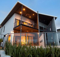Marina Views Townhouse - Hotel QLD