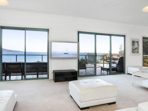 Martha's Villa - Hotel QLD 1