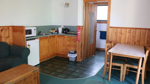 Meredith House & Apartments Strahan - Hotel QLD 3