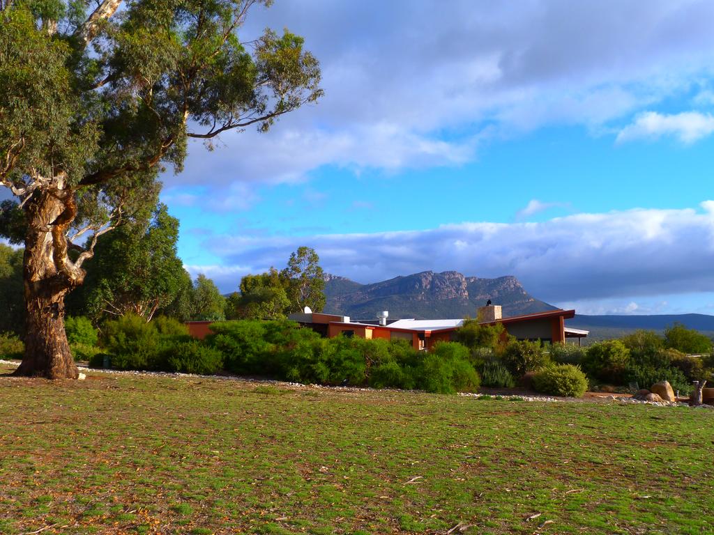 Quantong VIC Hotel QLD