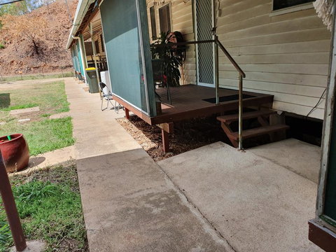 Meyenburg Units - Hotel QLD 1