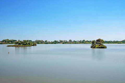 Moments On The Water - Hotel QLD 2
