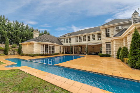 Montfort Manor - Hotel QLD 1