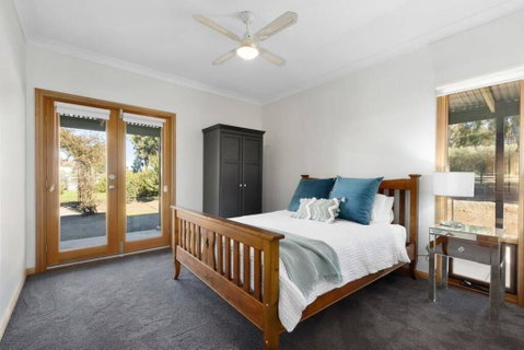 Moss's Place - Hotel QLD 2