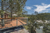 Book Retreat Accommodation Vacations Hotel QLD Hotel QLD