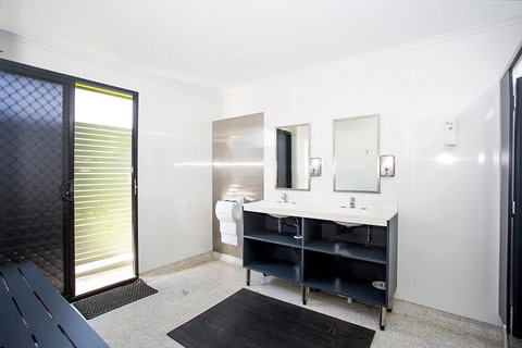 Mycow Accommodation Mackay - Hotel QLD 1