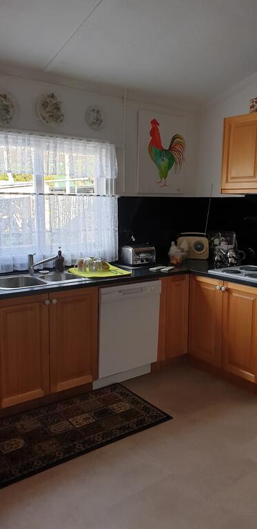 Nanas Place - Hotel QLD 2