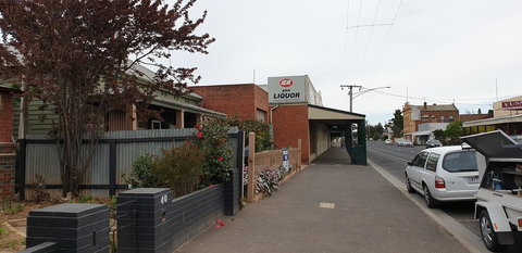 Nanas Place - Hotel QLD 1