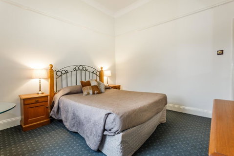 Nelsons Of Bridgetown - Hotel QLD 1