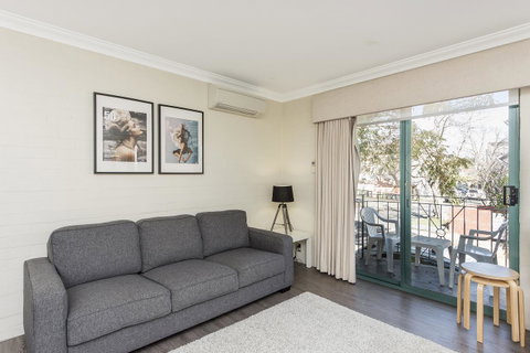 Subiaco Village 30 - Hotel QLD 1