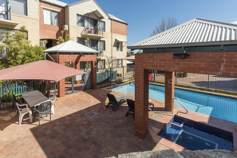 Subiaco Village 30 - Hotel QLD 26